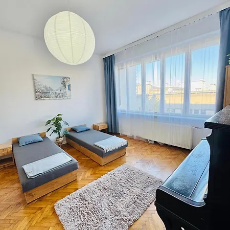 Symphonia Self Check In 24h