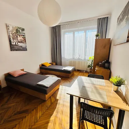 Symphonia Self Check In 24h *